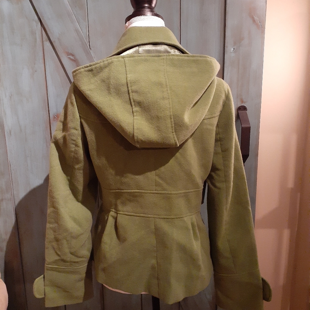 Green jacket - Picture 2 of 3